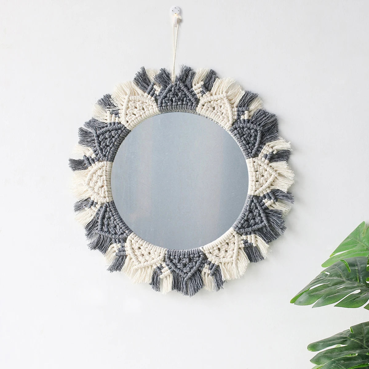 Miroir Rond Décoratif en Macramé Bohème — Décor Mural Artisanal